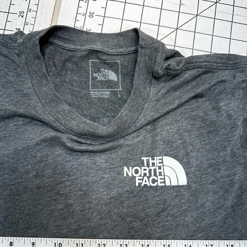 The North Face sz large tee A28